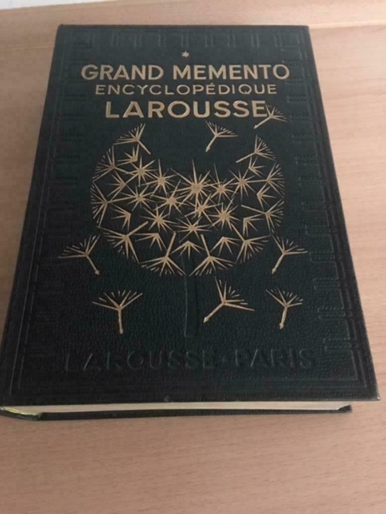 Grand Mémento Larousse 1936-37 2 volumes, Boeken, Stripverhalen, Zo goed als nieuw, Complete serie of reeks, Ophalen