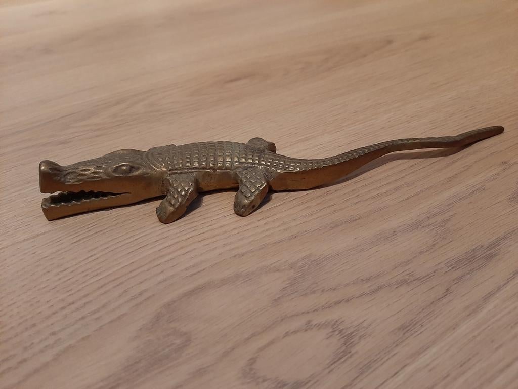 Lézard crocodile + divers objets en bronze, Antiquités & Art, Antiquités | Bronze & Cuivre, Bronze, Enlèvement ou Envoi