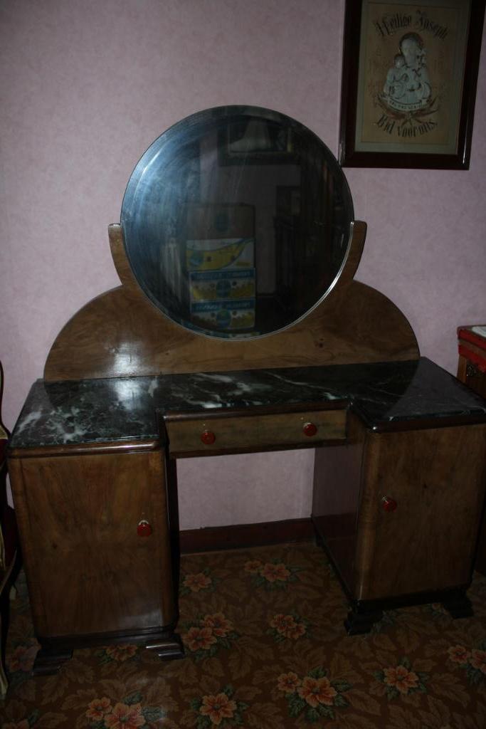 toiletkast met marmeren top, Ophalen