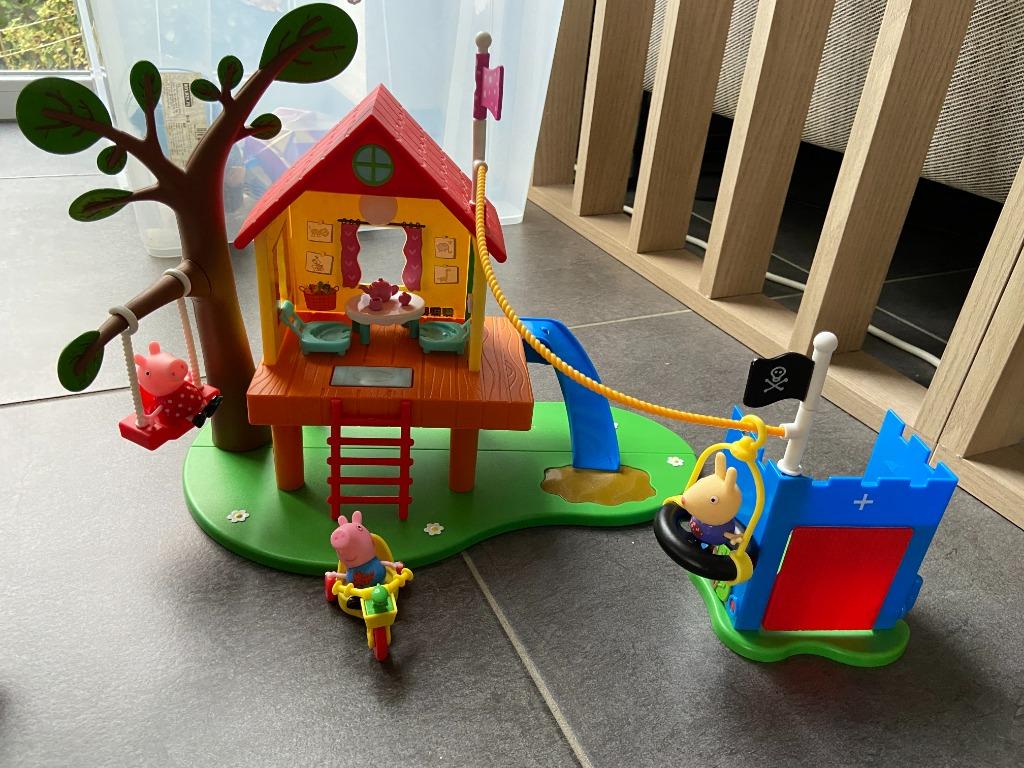 Peppa Pig Jouet - Cabane dans les arbres et château, Enfants & Bébés, Jouets | Maisons de poupées, Comme neuf, Maison de poupées