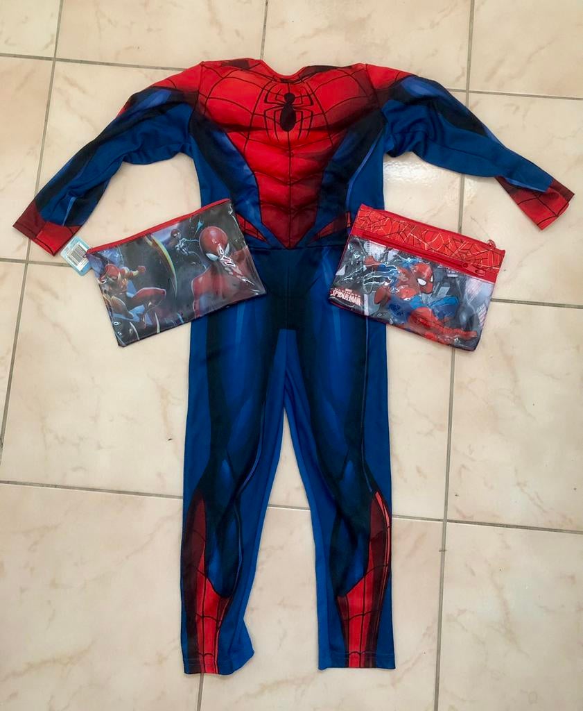 Spider-Man pak met 2 toiletzakken, Kinderen en Baby's, Ophalen, Zo goed als nieuw