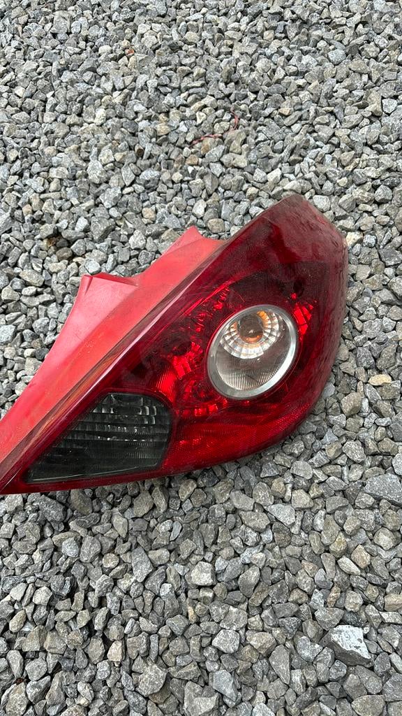 Opel corsa d feu arriere droit, Enlèvement, Opel
