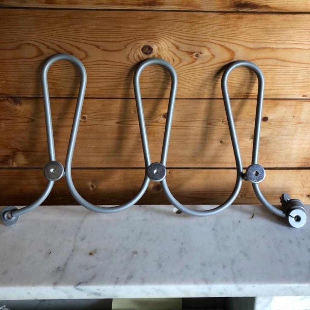Kapstok IKEA 2 stuks, Huis en Inrichting, Ophalen, Zo goed als nieuw, Metaal, Wandkapstok