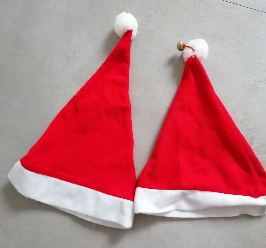 2 kerstmutsen, Ophalen of Verzenden