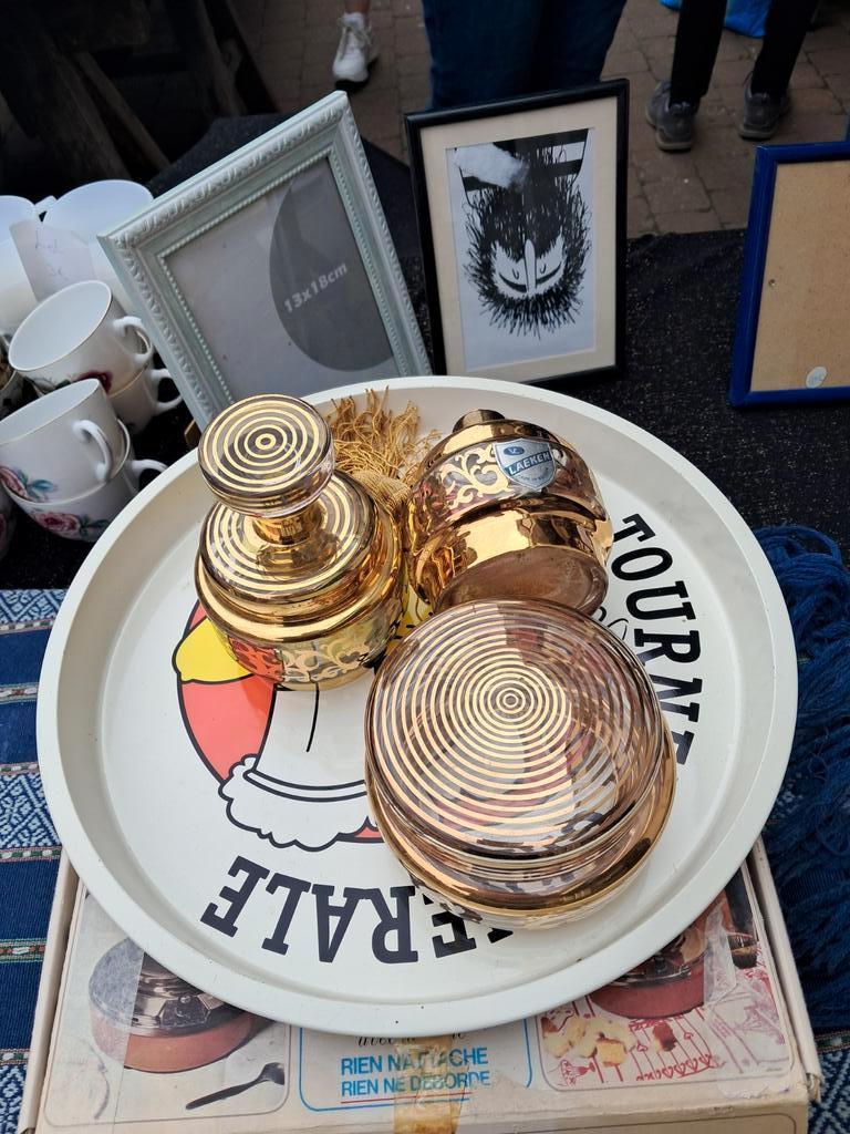 Art déco ensemble parfumerie Van Laeken, Enlèvement