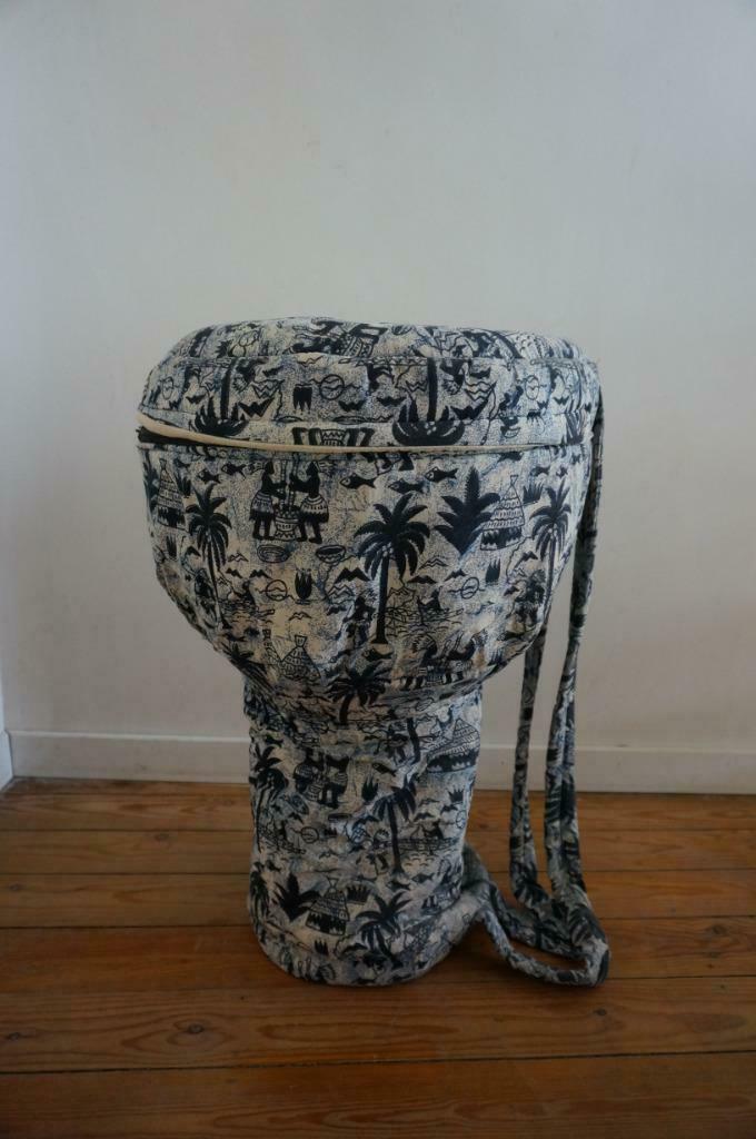 djembe, Enlèvement, Utilisé