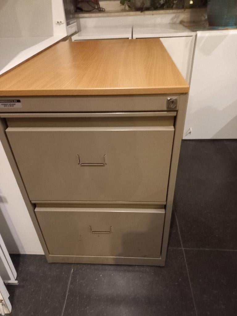 Kast voor onder of naast bureau, Ophalen, Metaal