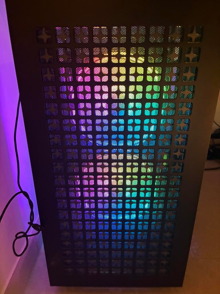 Gaming pc te koop, Ophalen of Verzenden, Zo goed als nieuw