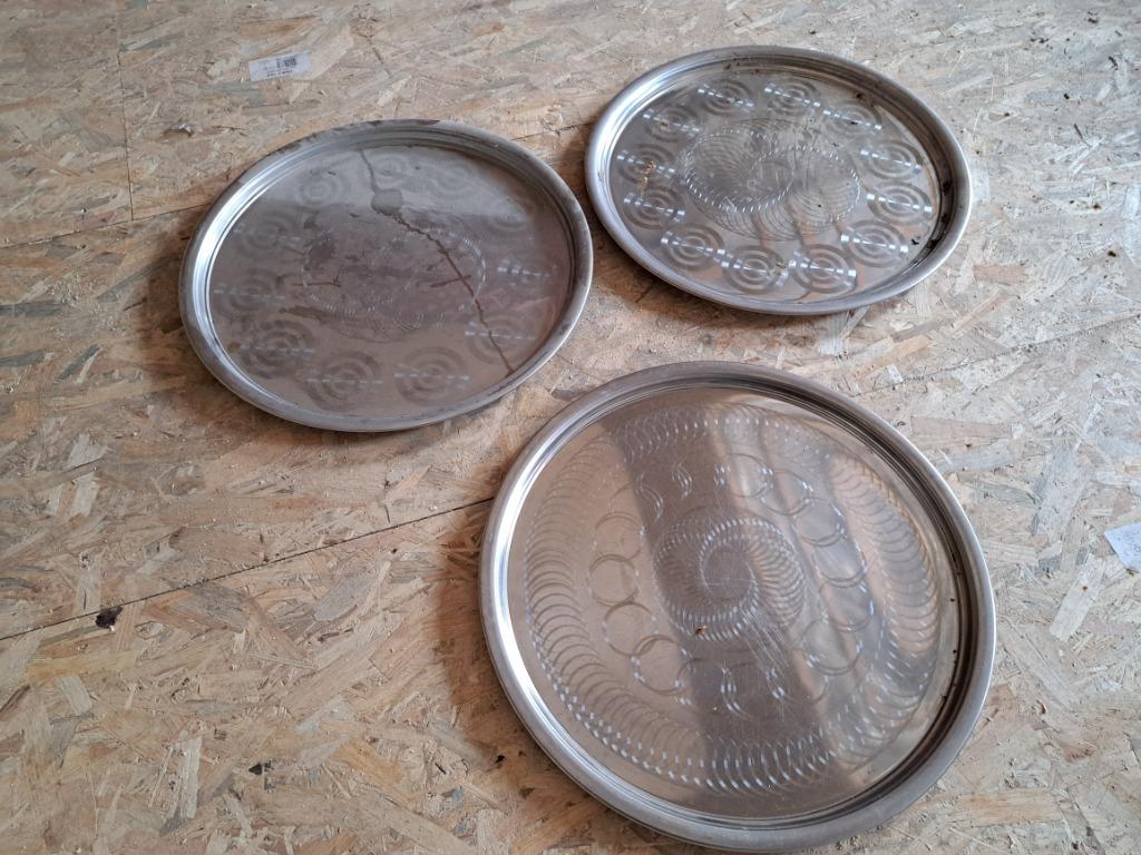 3 grands plateaux en acier inoxydable, Maison & Meubles, Enlèvement, Comme neuf, Rond, Métal
