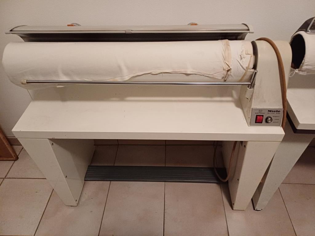 Strijkrol Miele, Electroménager, Fers à repasser & Planches à repasser, Enlèvement, Utilisé