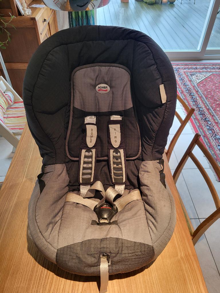 Siège auto Römer King Universal 9-18 kg, Enfants & Bébés, Sièges auto, Romer, Ceinture de sécurité, Protection latérale, Enlèvement