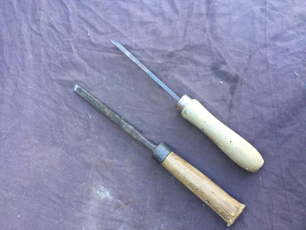 2 houtbeitels, Ophalen of Verzenden
