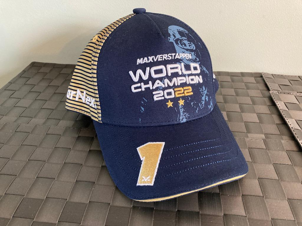 Max Verstappen 2022 World Champion pet Red Bull Racing, Verzamelen, Ophalen of Verzenden, Nieuw, Formule 1