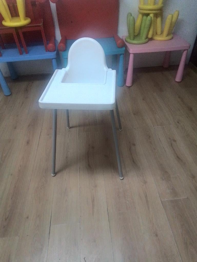IKEA hoge stoel peuter, Kinderen en Baby's, Kinderkamer | Tafels en Stoelen, Ophalen, Zo goed als nieuw