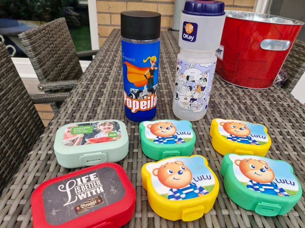Koekjesdozen, drinkflessen en brooddozen vanaf €0.50, Ophalen of Verzenden, Zo goed als nieuw