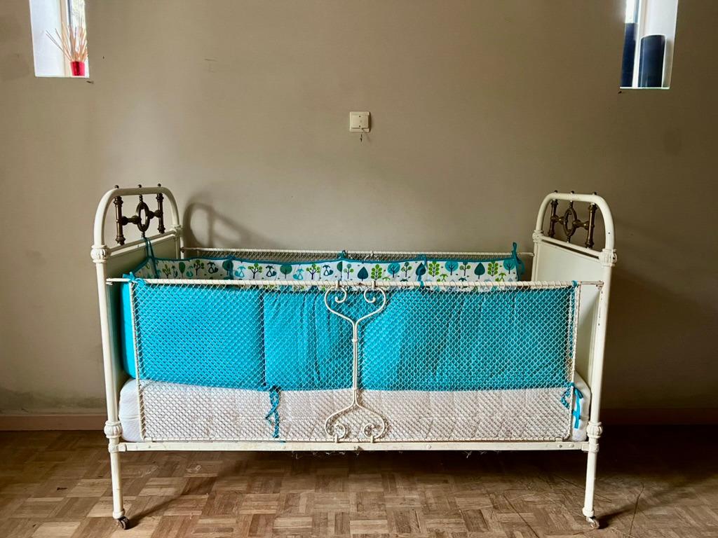 Lit d'enfant ancien, Matelas, 70 à 85 cm, Enlèvement, Utilisé