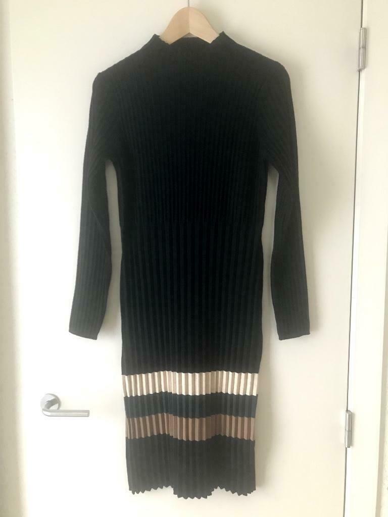 zwart lang gebreid kleed, Kleding | Dames, Jurken, Zwart, Ophalen of Verzenden, Zo goed als nieuw, Onder de knie