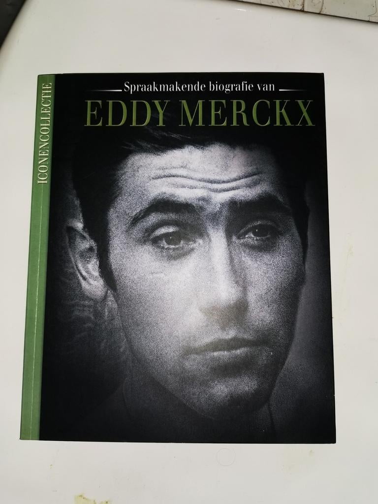 Spraakmakende biografie van Eddy Merckx, Enlèvement ou Envoi, Comme neuf, Sport