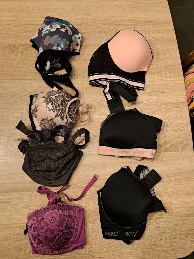 Hunkemöller behas paar maten, Ophalen