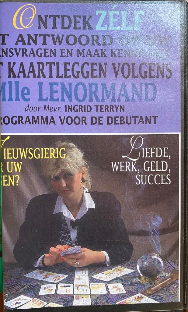 Video kaartleggen volgens lenormand door ingrid terryn, Enlèvement ou Envoi, Comme neuf, Tarot ou Tirage de Cartes