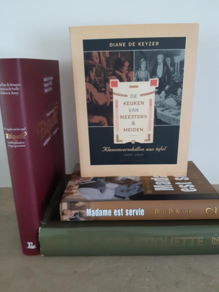 Boeken over etiquette - zie info en foto's, Boeken, Ophalen, Zo goed als nieuw