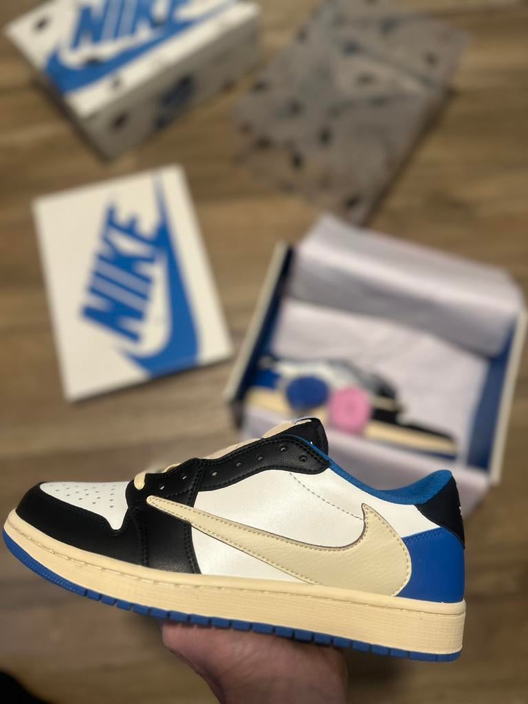 Travis scott fragments 43, Ophalen of Verzenden, Zo goed als nieuw