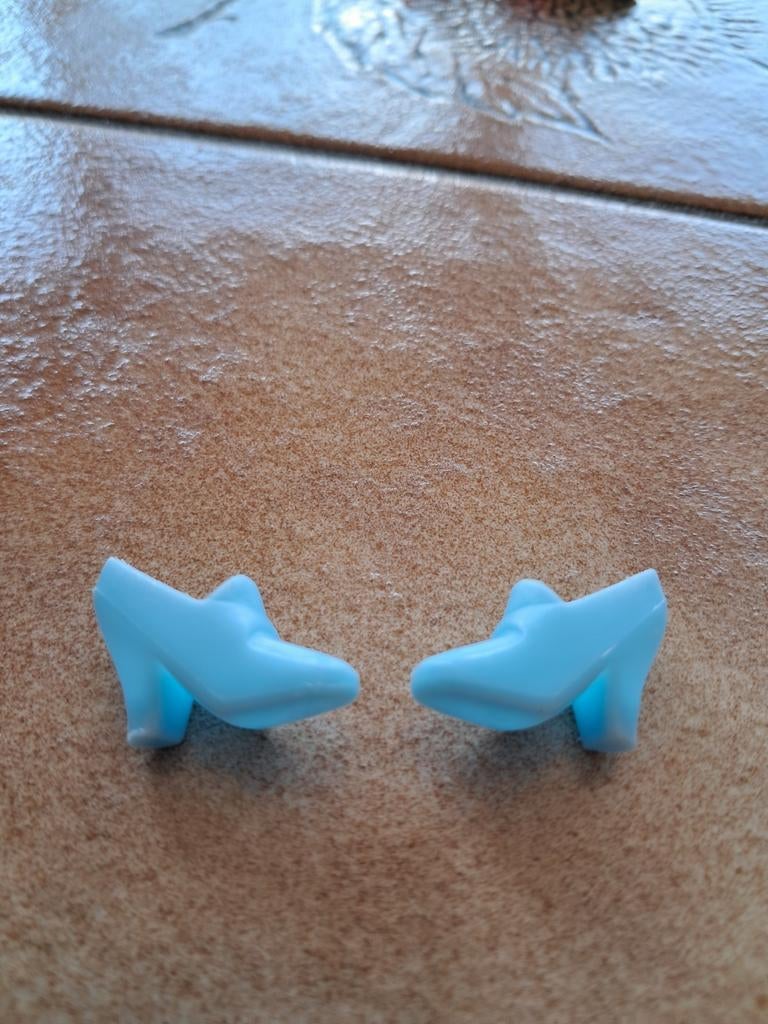 Paire de mocassins à talons turquoises Barbie, Enlèvement ou Envoi, Comme neuf, Barbie