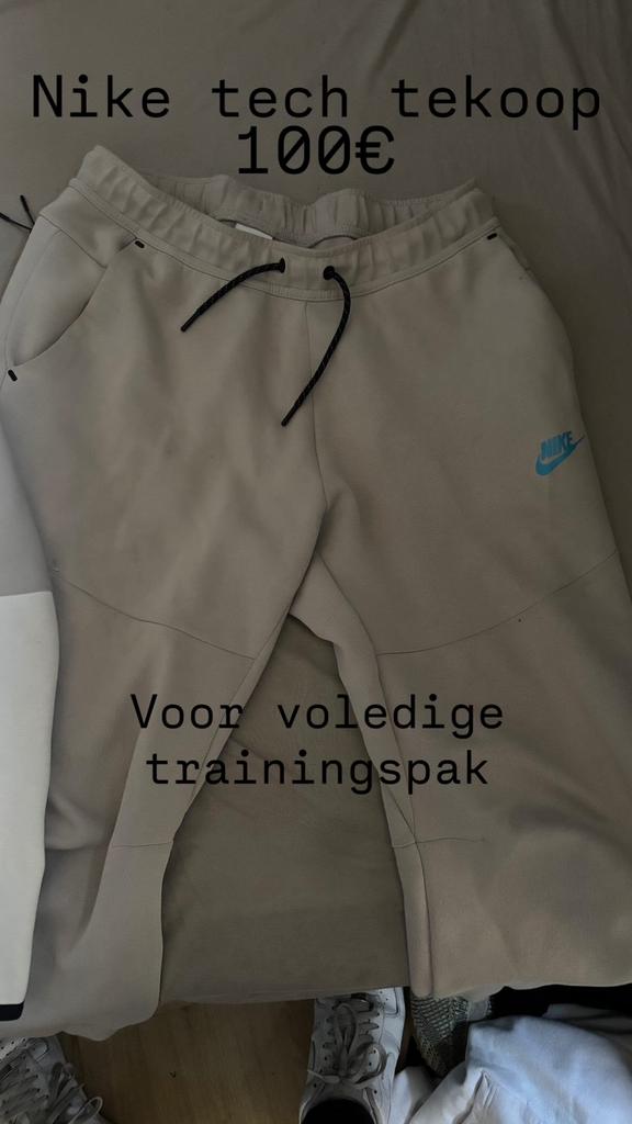 Wite grijze nike tech, Vêtements | Hommes, Enlèvement, Porté, Taille 48/50 (M), Gris