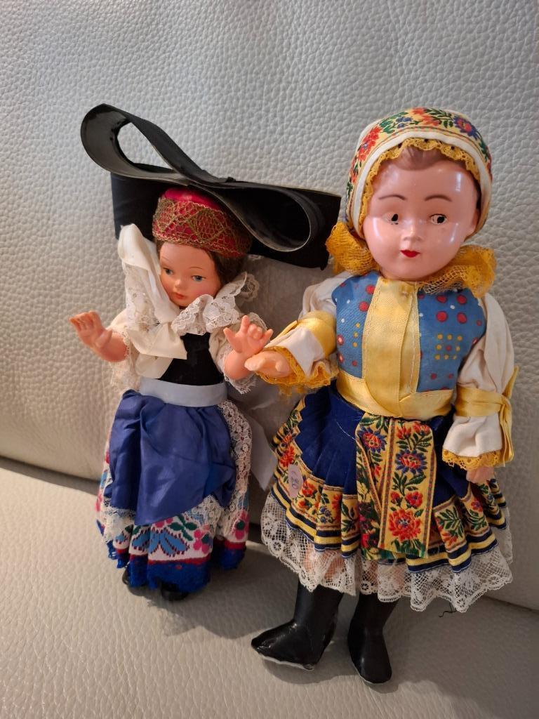 Popjes in originele klederdracht, Enlèvement ou Envoi, Comme neuf