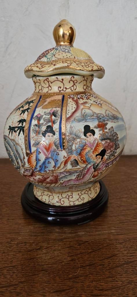 Chinese pot, Enlèvement