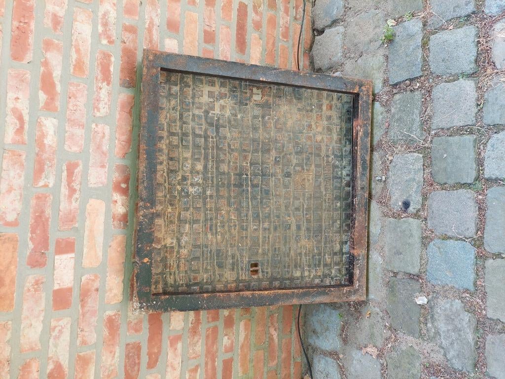 Ijzeren deksel, Ophalen