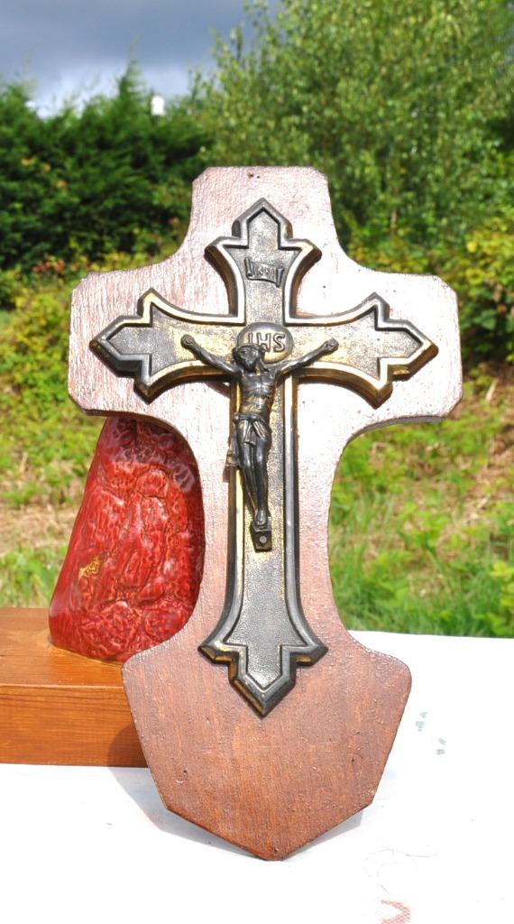 crucifix mural en bois regule cuivré, Enlèvement ou Envoi