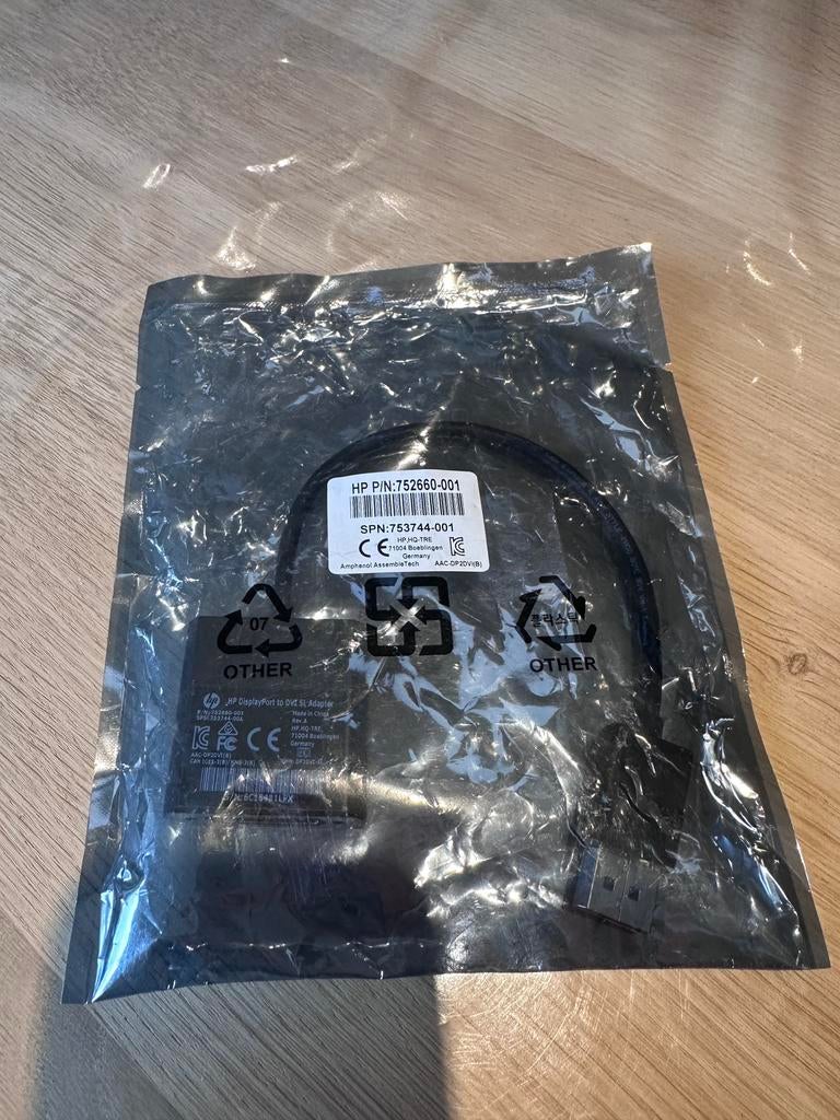 HP display port to DVI adapter, Ophalen, Zo goed als nieuw