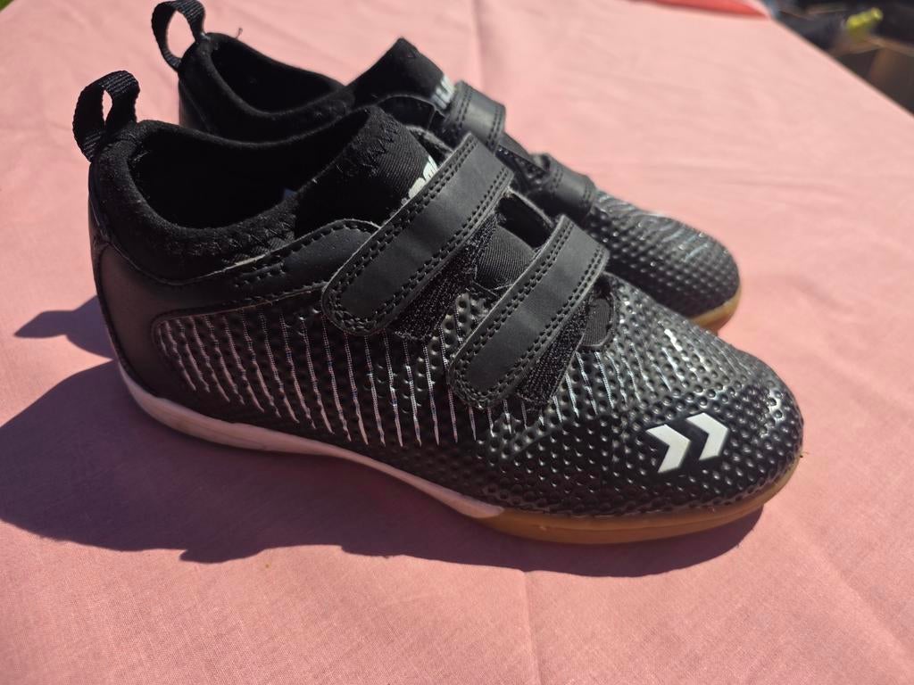 Hummel sneaker maat 35, Sport en Fitness, Voetbal, Ophalen of Verzenden, Zo goed als nieuw, Schoenen