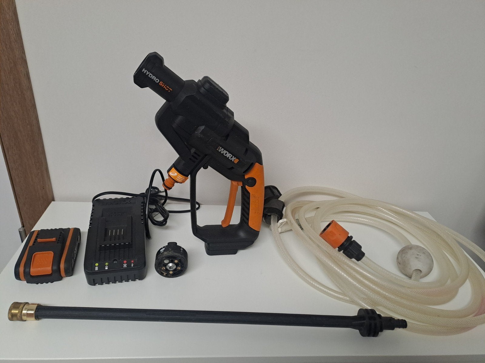 Hogedrukspuit op batterij, Ophalen