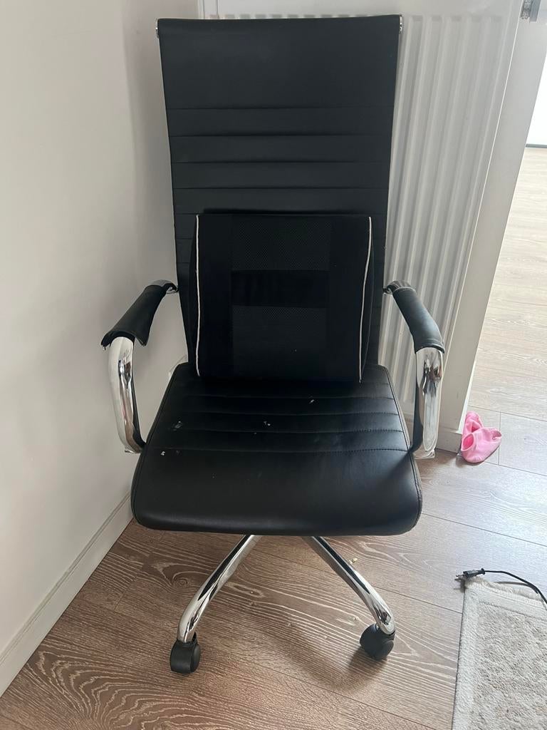 Bureaustoel met ergonomisch kussen, Ophalen, Ergonomisch, Zo goed als nieuw, Bureaustoel