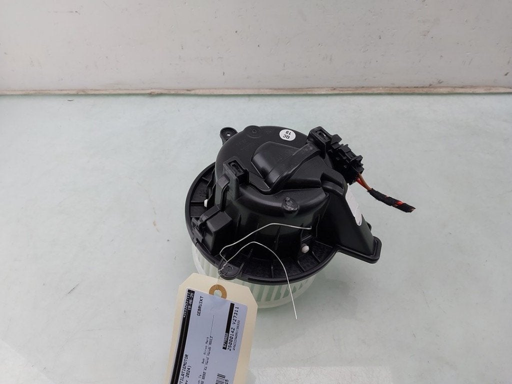KACHEL VENTILATORMOTOR Volkswagen Polo VI (AW1), Auto-onderdelen, Airco en Verwarming, Volkswagen, Gebruikt
