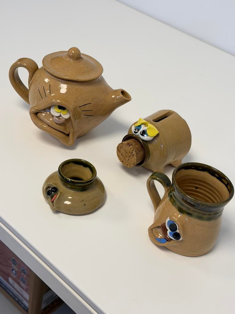 Pretty Ugly Pottery Wales Keramiek servies grappig Vintage, Antiek en Kunst, Ophalen of Verzenden