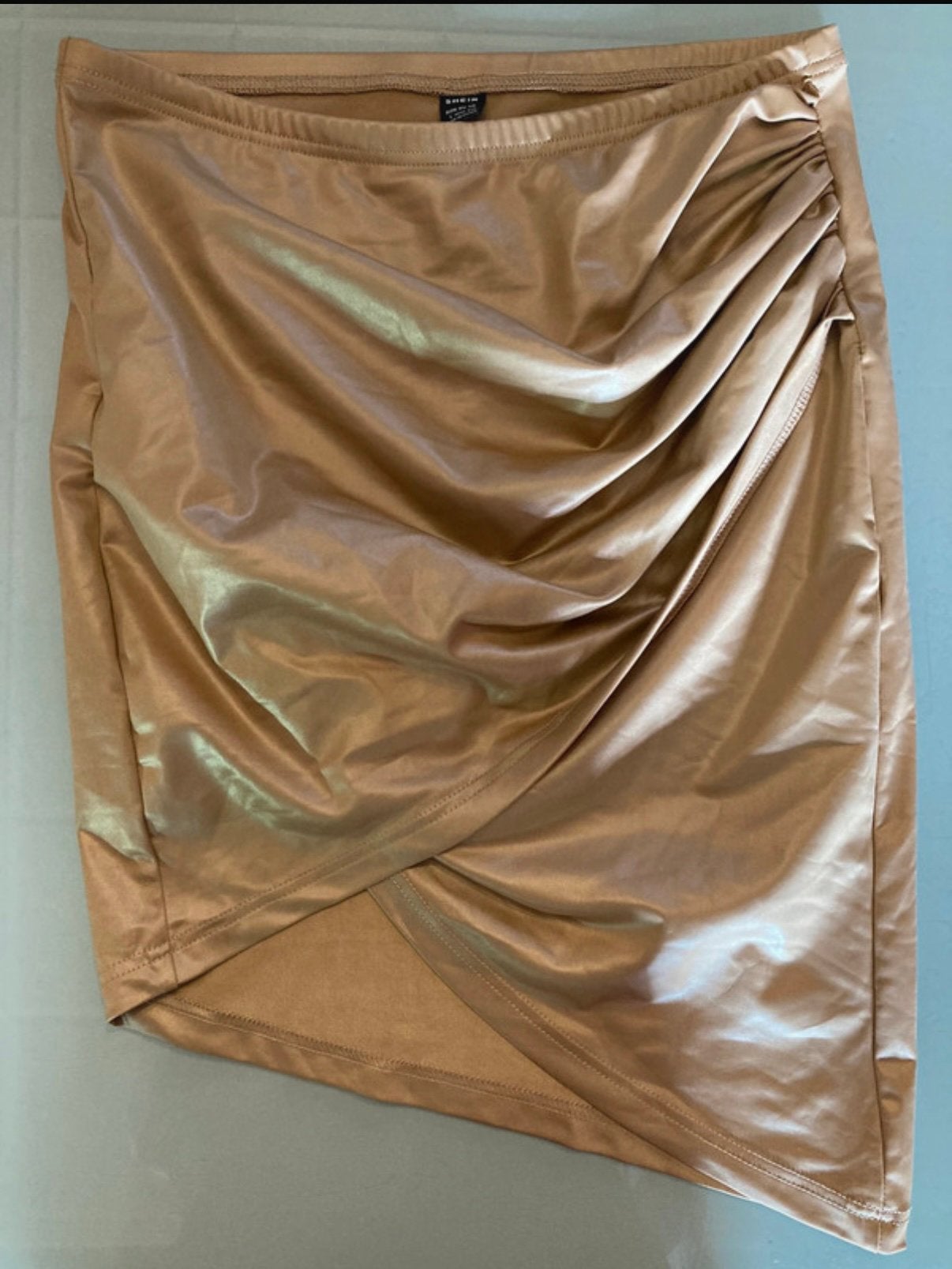 Large, glanzende rok, Maat 38/40 (M), Beige, Ophalen of Verzenden, Zo goed als nieuw