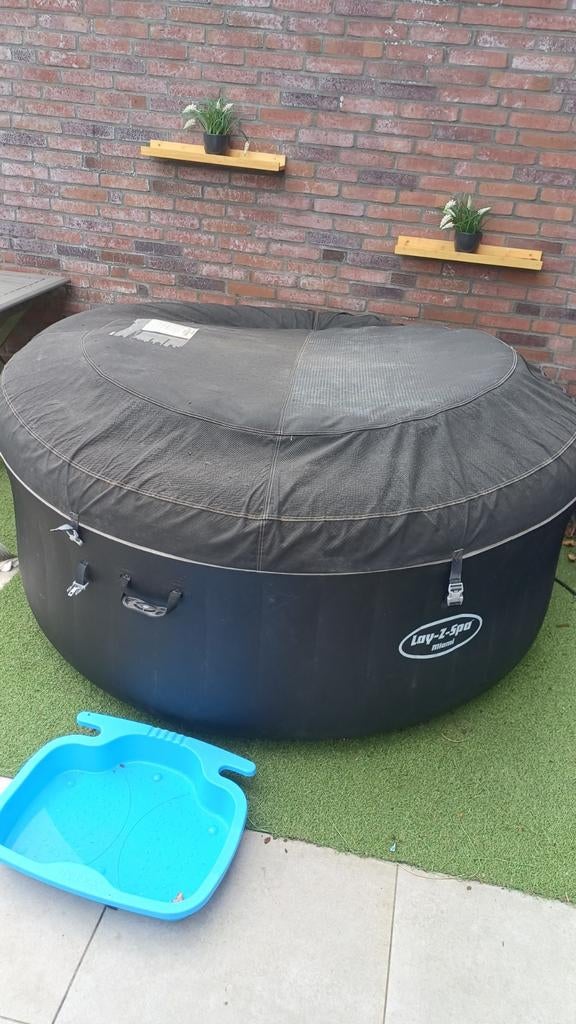 Jacuzzi lay-z-spa, Tuin en Terras, Ophalen, Gebruikt, Filter, Opblaasbaar