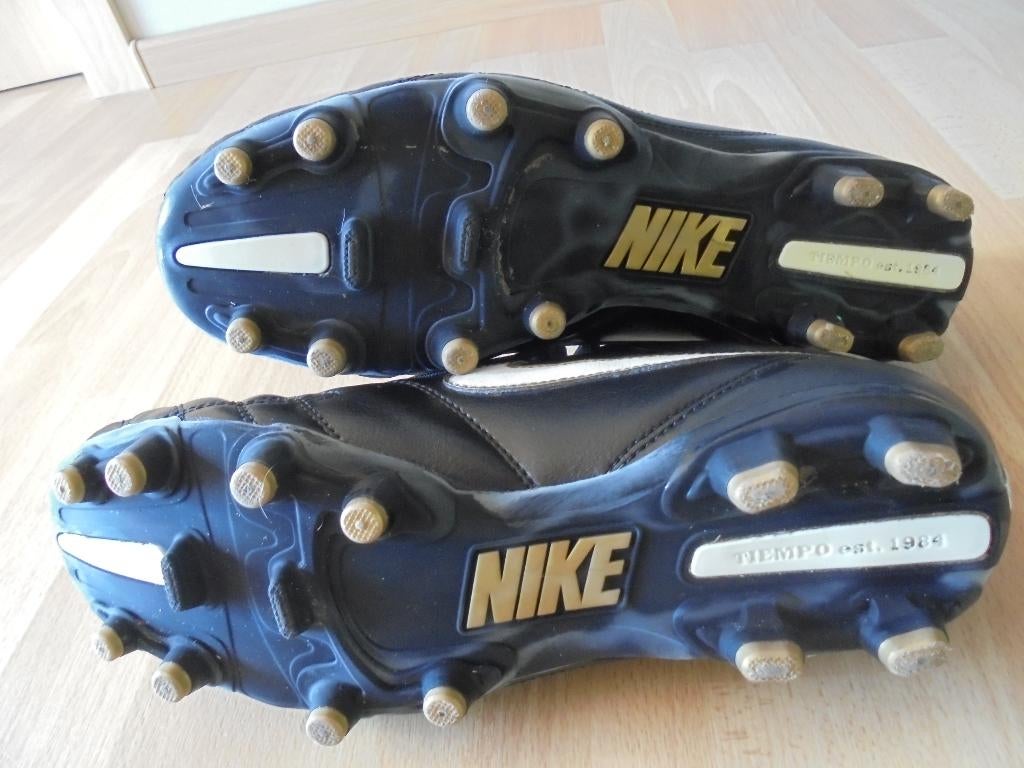 Voetbalschoenen NIKE, Sport en Fitness, Voetbal, Schoenen, Maat L, Ophalen of Verzenden, Zo goed als nieuw