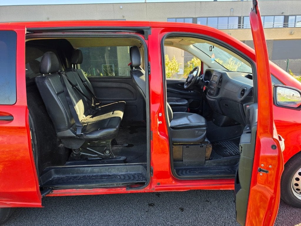 MERCEDES VITO 116 cdi  5 plaatsen. 328993km automaat, Auto's, Automaat, Euro 5, 4 cilinders, 2135 kg