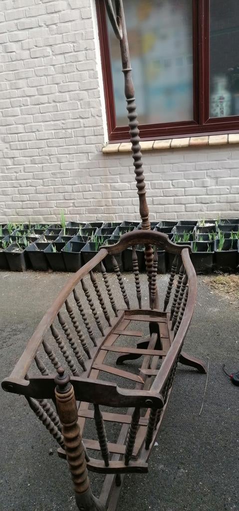 Antieke vintage wieg, Ophalen