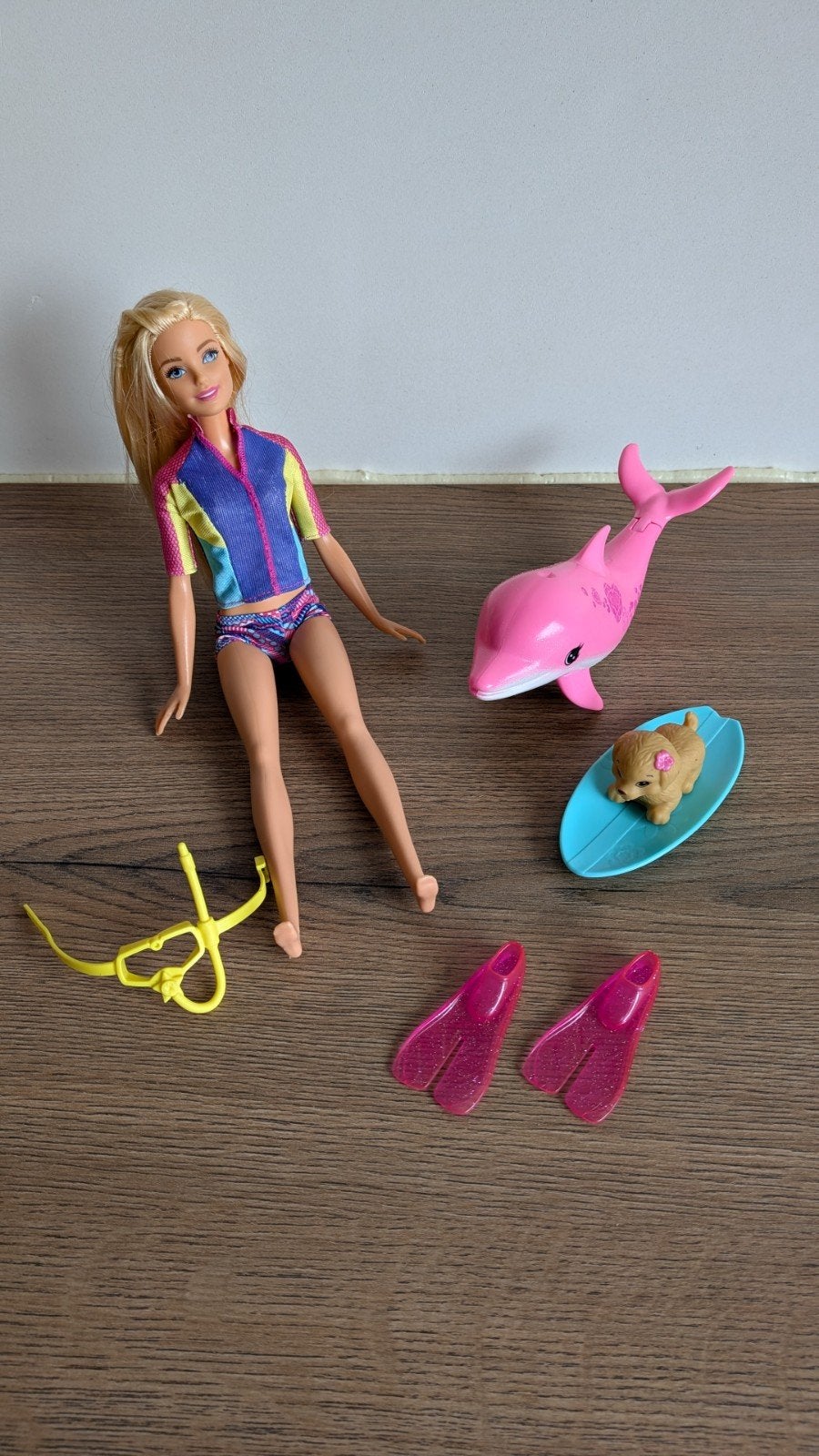 Barbie pop met dolfijn, puppy en snorkelset, Ophalen of Verzenden, Zo goed als nieuw, Barbie