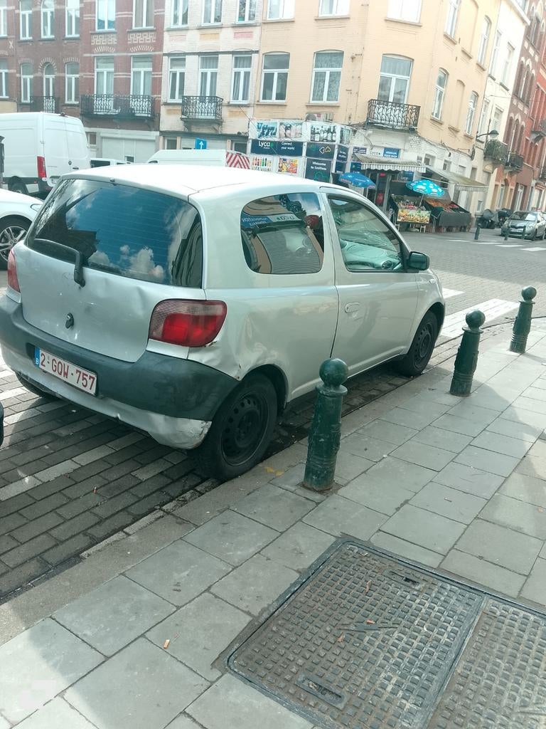 Toyota Yaris 1000essence, Toyota