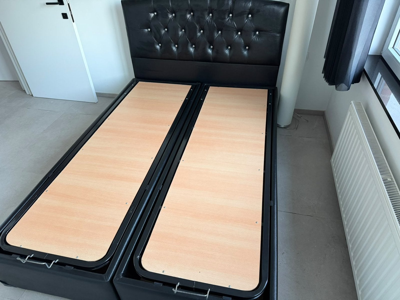 Gratis Tweepersoonsbed 1,40m, Caravanes & Camping, Enlèvement, Comme neuf