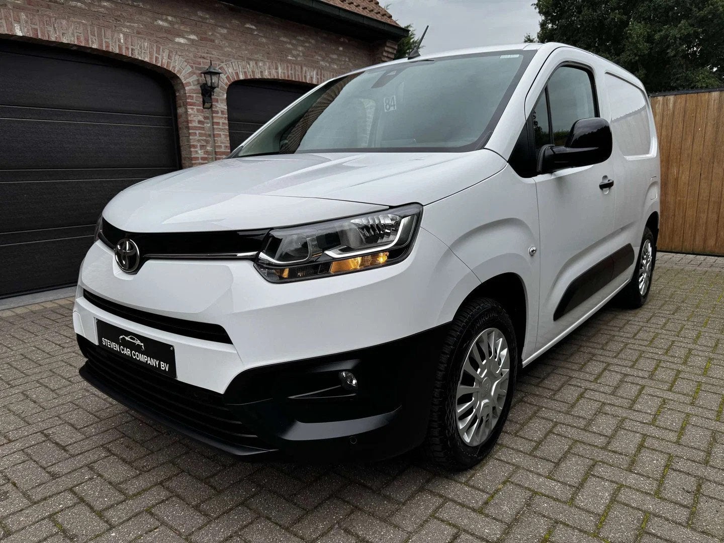 Toyota ProAce City | BTW INCL | BENZINE | 3 ZIT | NAVI | CAM, Gebruikt, 1199 cc, Wit, Bedrijf