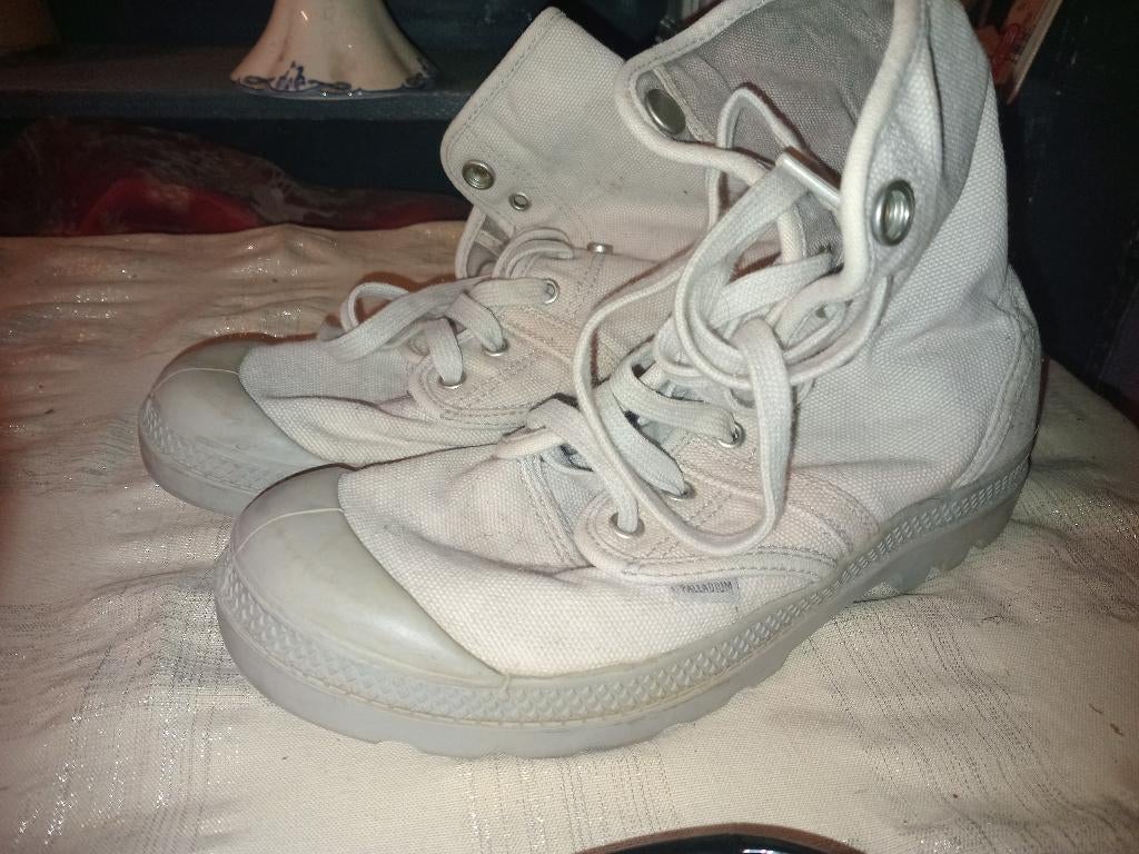 Palladium Pampa Hi, maat 39, Ophalen of Verzenden, Zo goed als nieuw