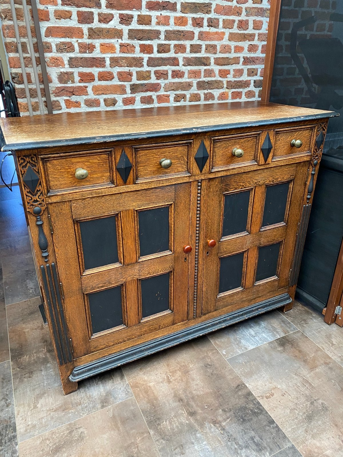 Onderstuk 19de eeuwse Engelse kast 137x110x56cm, Ophalen