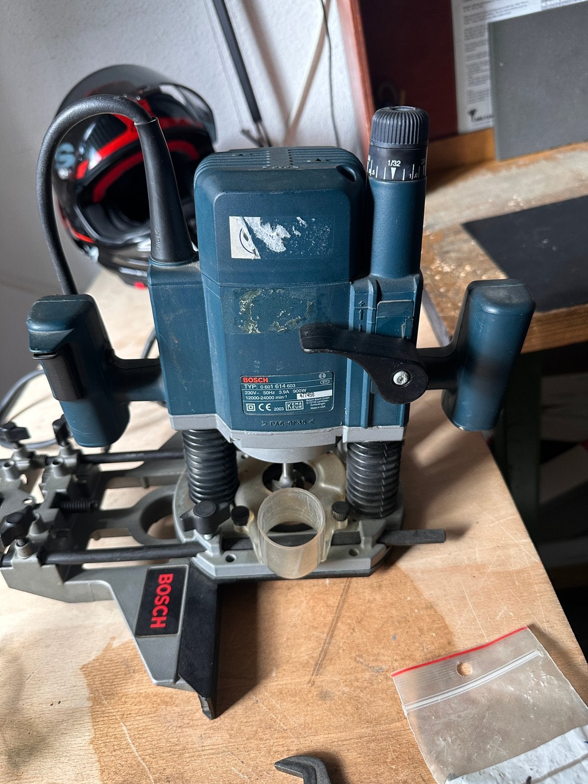 Défonceuse BOSCH, Bricolage & Construction, Outillage | Fraiseuses, Enlèvement, Utilisé, Électrique